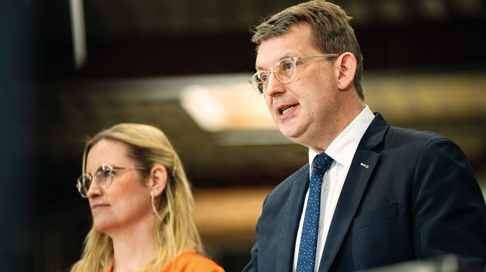 <div><div><div><div><div><div><div>Venstres formand, Troels Lund Poulsen, og næstformand, Stephanie Lose, vil flytte milliarder fra forskning til skoleområdet.</div></div></div></div></div></div></div>