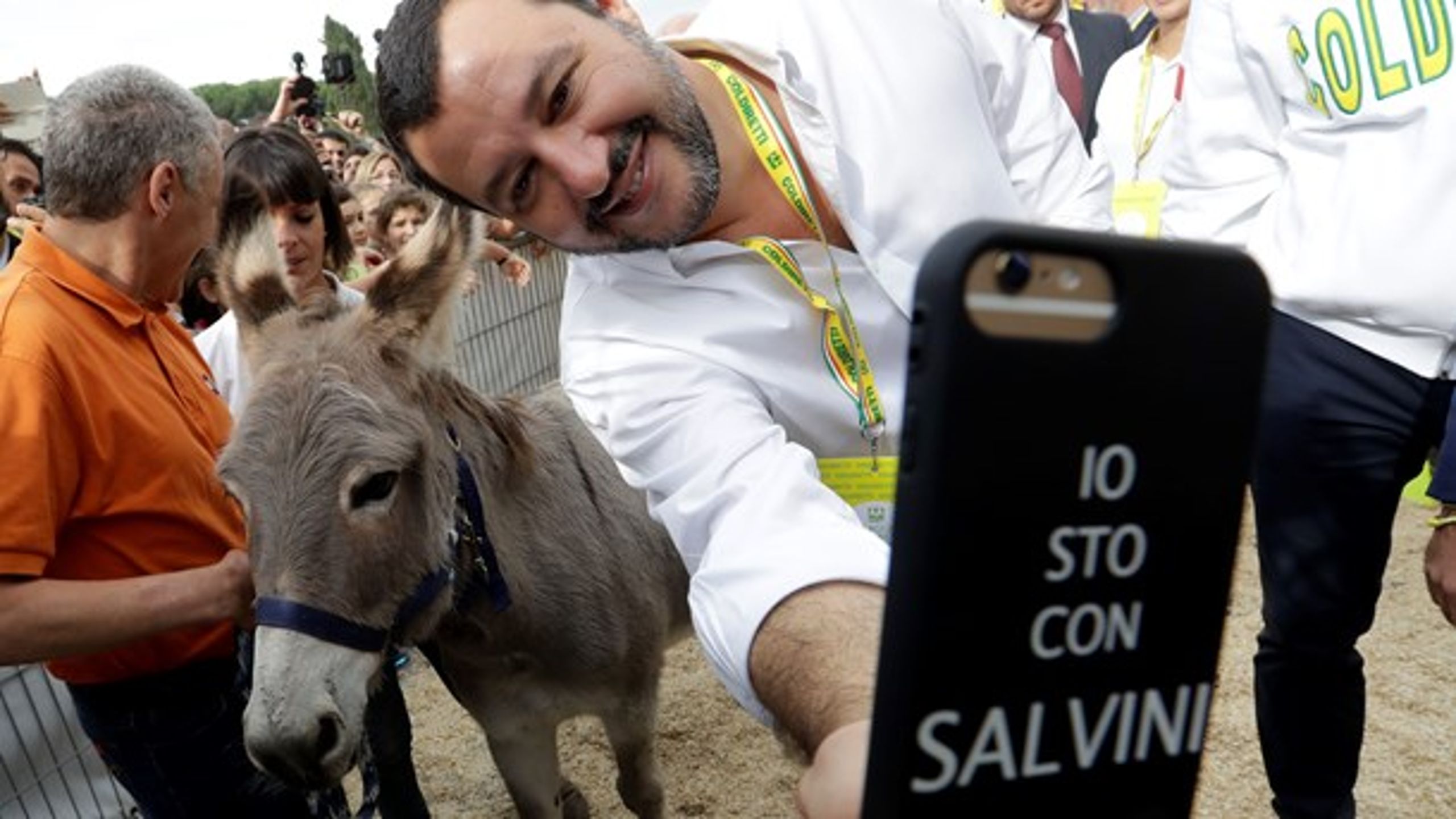 <div>“Jeg er med Salvini”. Matteo Salvini kommunikerer simpelt og direkte til borgerne via digitale platforme.</div>