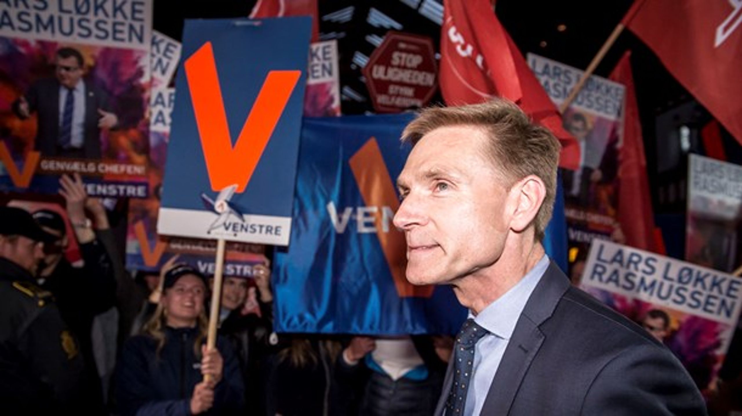 Kristian Thulesen Dahl (DF) må i de seneste målinger forud for valget til Europa-Parlamentet se sit partis stemmeprocent og mandater halveret i forhold til 2014, mens Venstre ligger til at blive næststørst efter Socialdemokratiet.