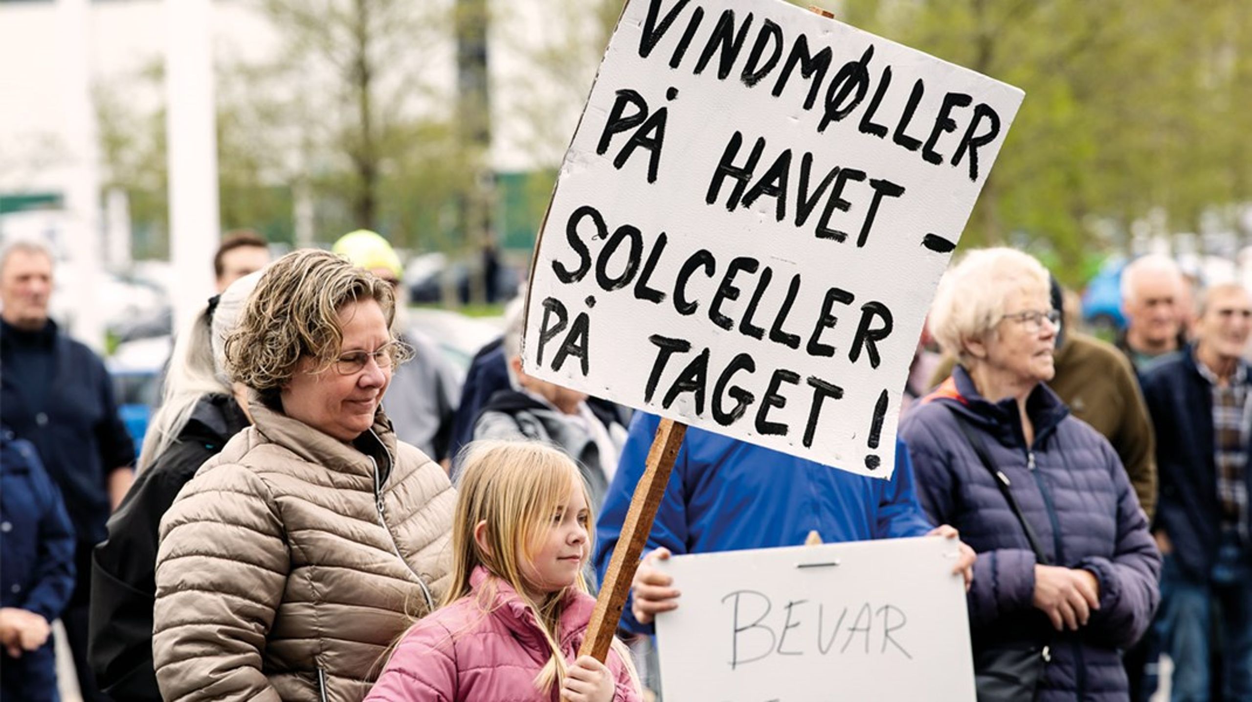 Energianlæg opføres i landdistrikterne som en del af regeringens ambition om at firedoble strømproduktionen fra sol og vind på land&nbsp;inden 2030.&nbsp;