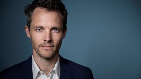 Politiseringen af embedsværket skal inddæmmes 