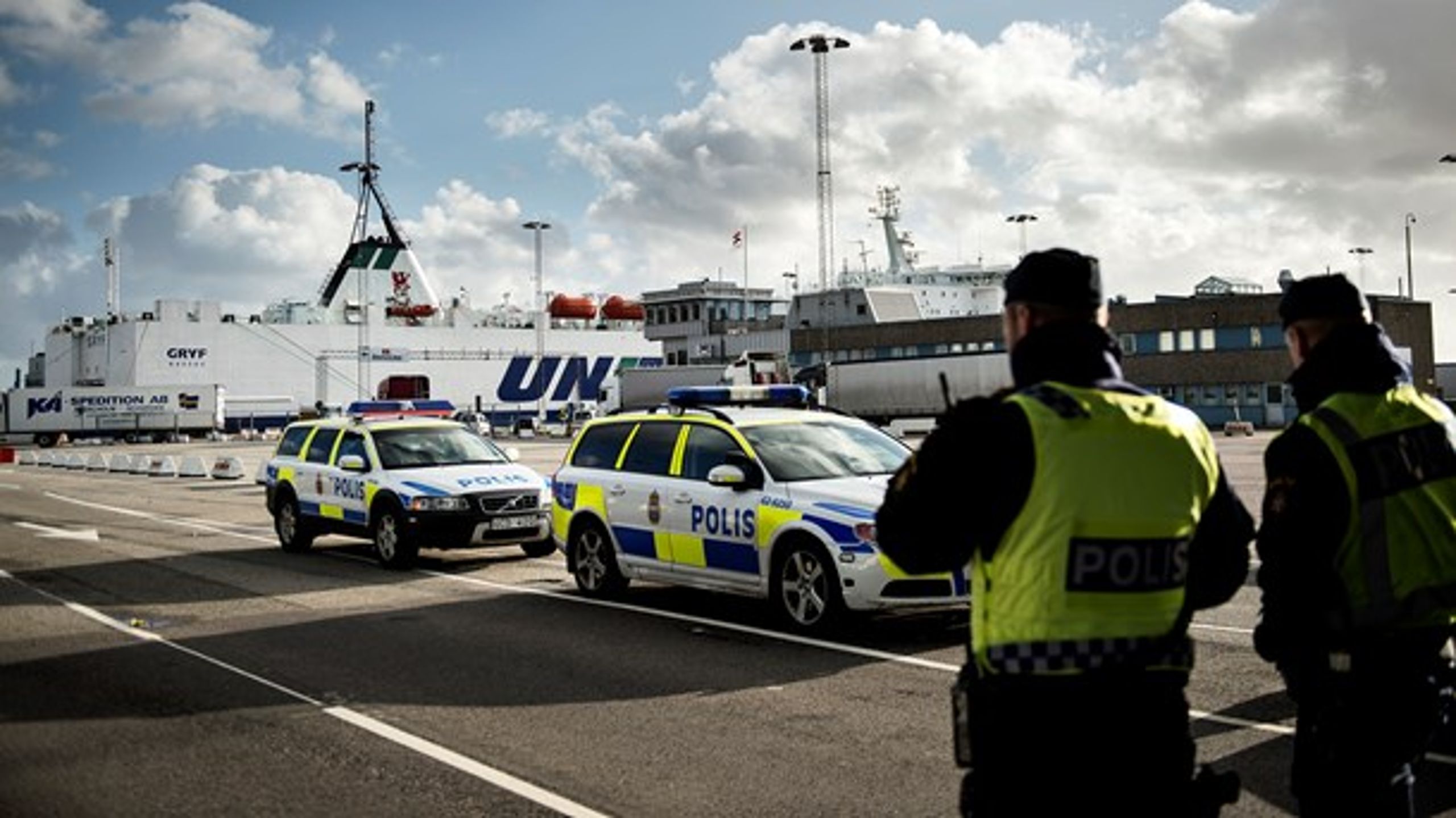 Antallet af asylansøgere i Danmark tog et stort dyk, da Sverige indførte grænsekontrol.