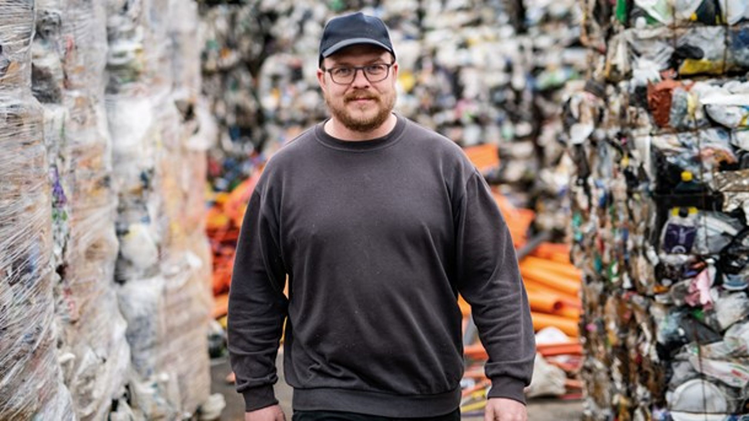 Kim Dalsgaard er ekspert i plastik. Hver dag håndterer han
sammen med sine medarbejdere mange ton plastik fra danske husholdninger.