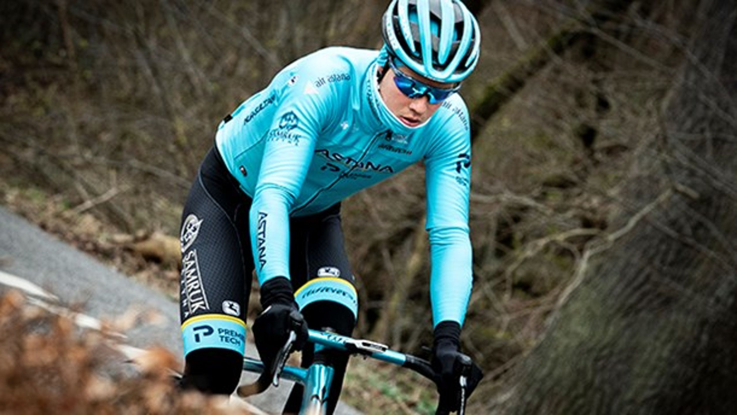 Den danske Astana-cykelrytter Jonas Gregaard træner i nærheden af Hareskoven i Furesø Kommune den 20. marts 2020.