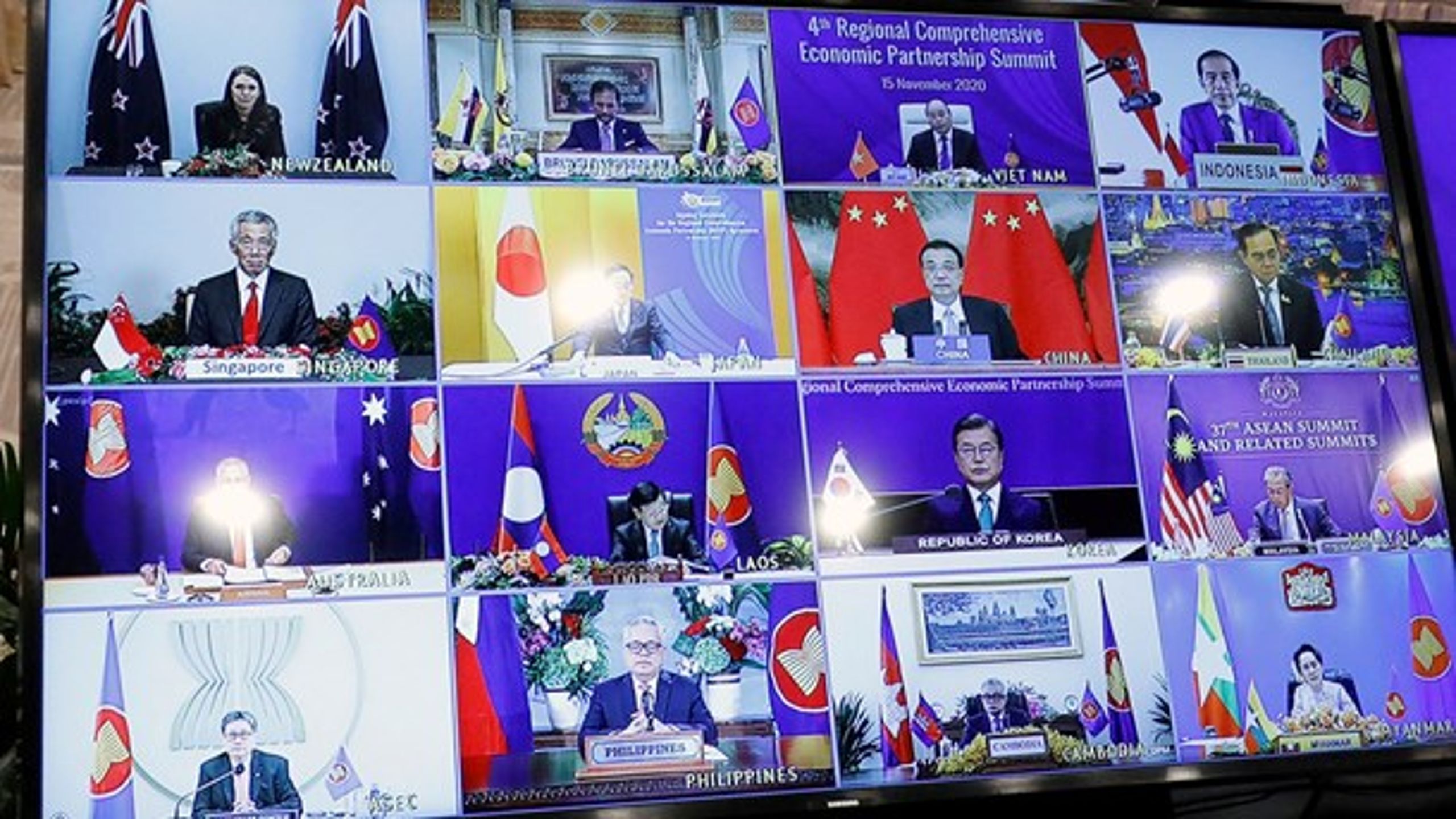 Underskrivelsen af den enorme frihandelsaftale RCEP fandt sted i Hanoi i november - men statslederne deltog virtuelt