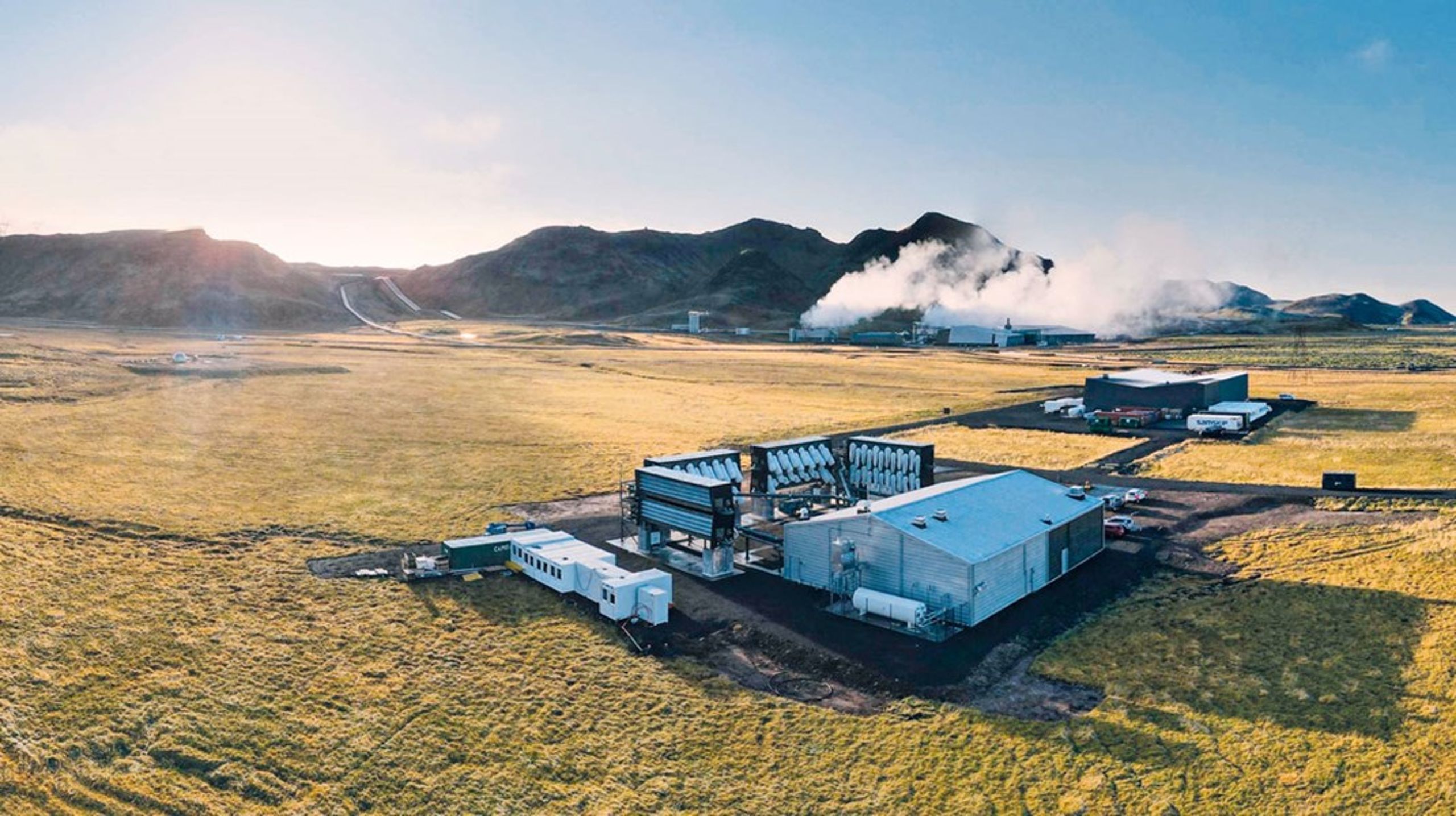 <div><div><div><div>Climework er blandt de førende selskaber indenfor DAC – Direct Air Capture. Deres anlæg på Island kan indfange 4000 tons CO2 på et år og deponere det i undergrunden. Et nyt, ti gange større anlæg er under opførelse.</div></div></div></div>