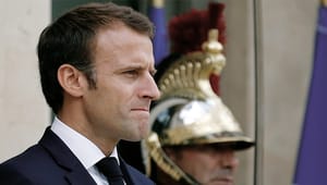 Emmanuel Macron svigter sine skandinaviske idealer, og franskmændene er sure
