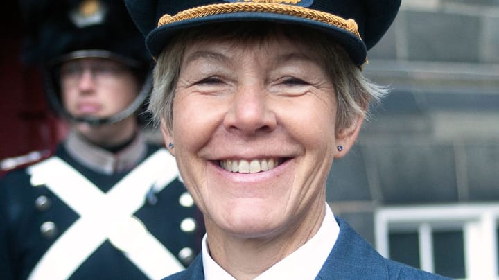Danmarks første kvindelige general om kønsneutral værnepligt: “Det kan da ikke være så svært!”