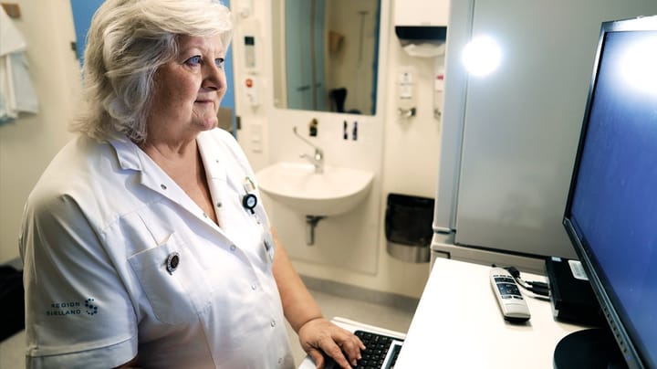 Kommuner halverer sygeplejerskers og hjemmehjælperes digitale bureaukrati